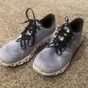 ON CLOUDX 3 running shoes